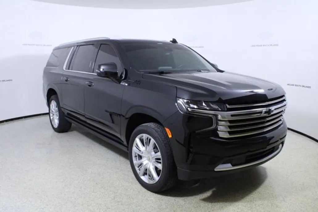 2024 Chevrolet Suburban High Country photo 1