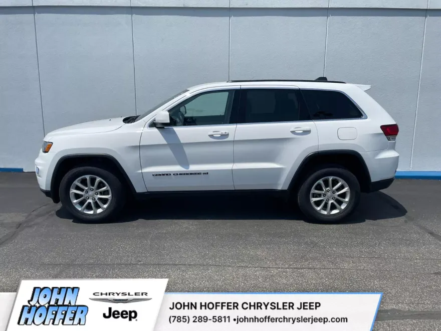 2022 Jeep Cherokee Laredo photo 1