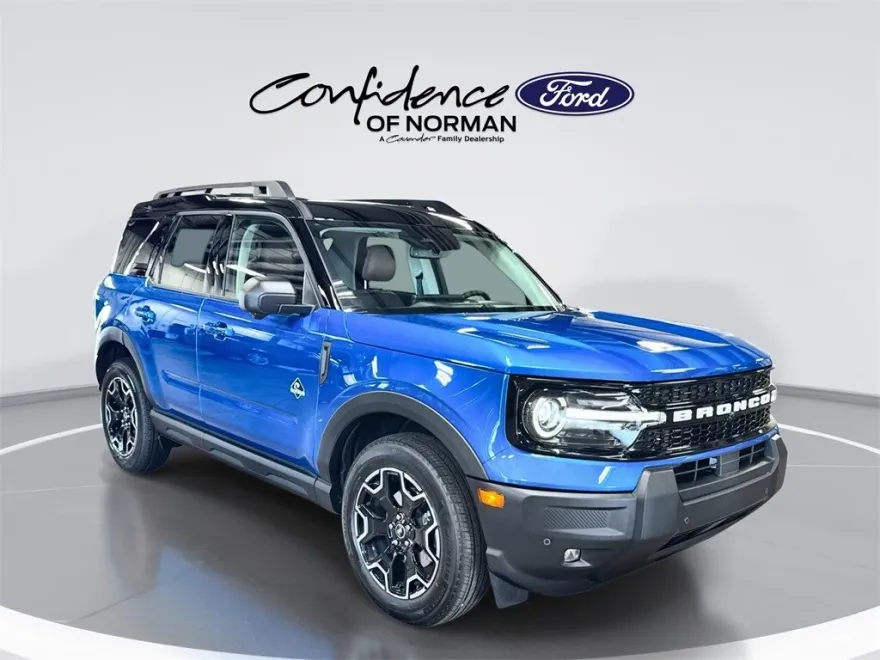 2025 Ford Bronco Sport Outer Banks photo 1