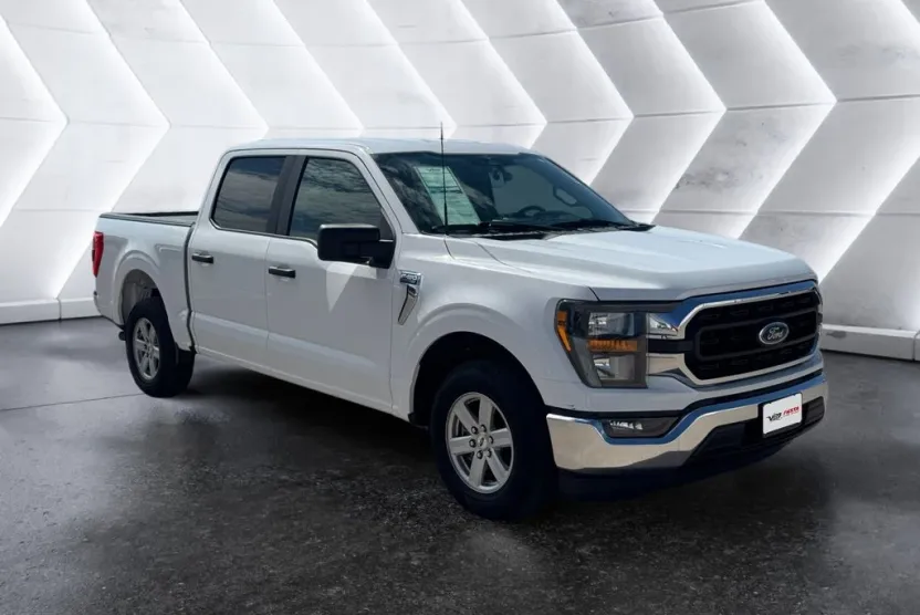 2023 Ford F-150 XLT photo 1
