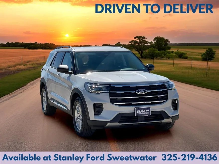 2025 Ford Explorer photo 1