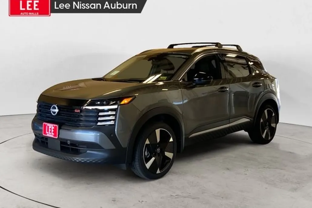 2026 Nissan Kicks SR photo 1