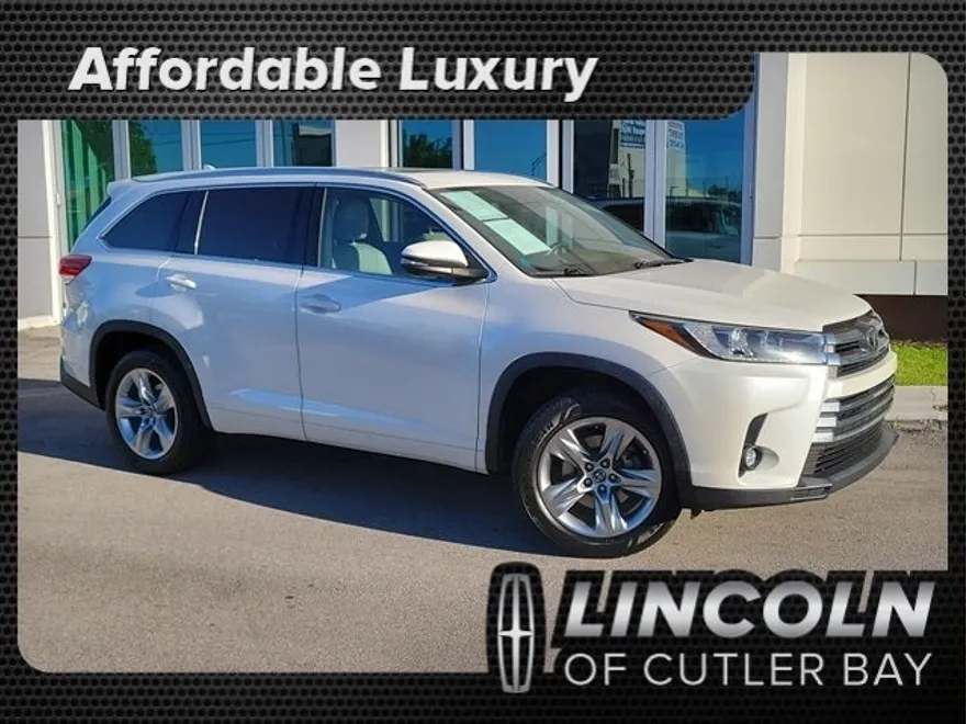 2019 Toyota Highlander Limited photo 1