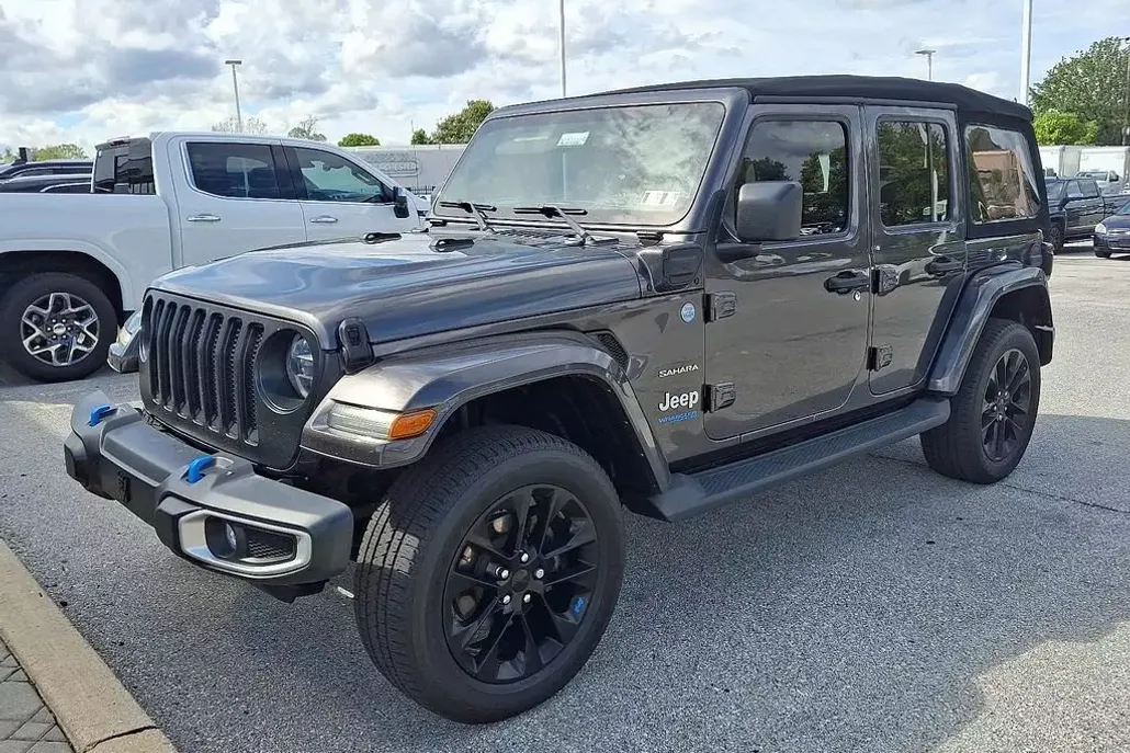 2022 Jeep Wrangler Unlimited Sahara 4xe photo 1