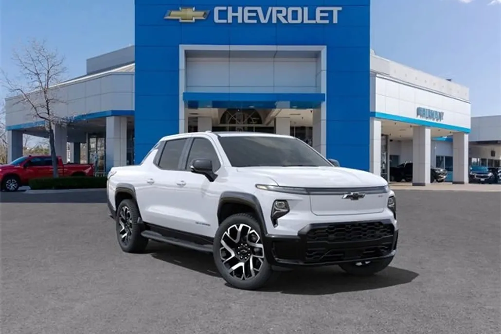 2024 Chevrolet Silverado EV RST photo 1