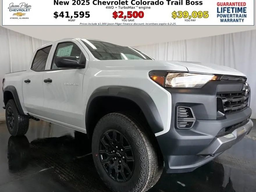 2025 Chevrolet Colorado Trail Boss photo 1