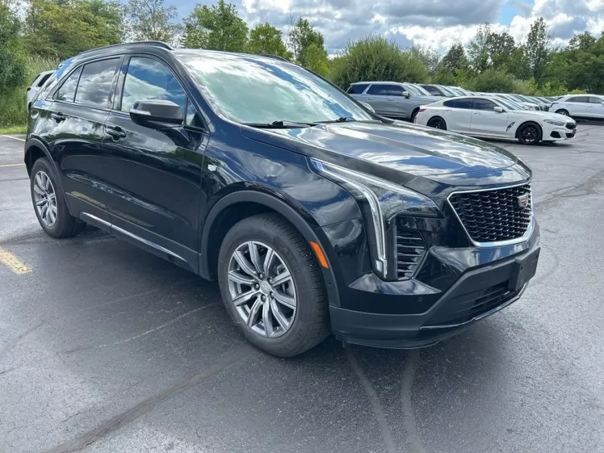2022 Cadillac XT4 Sport photo 1