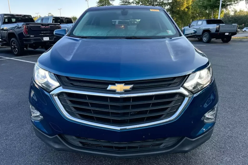2019 Chevrolet Equinox LT photo 1
