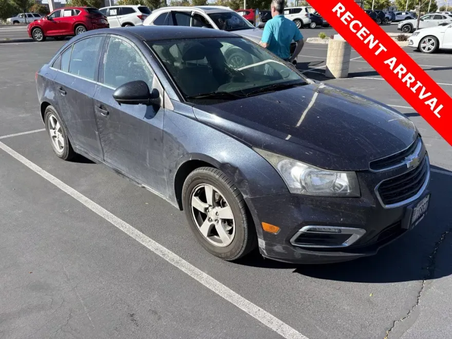 2015 Chevrolet Cruze photo 1