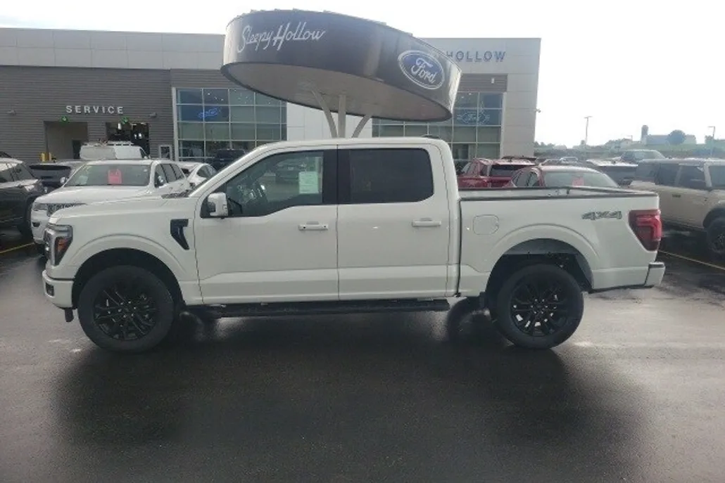 2025 Ford F-150 Lariat photo 1