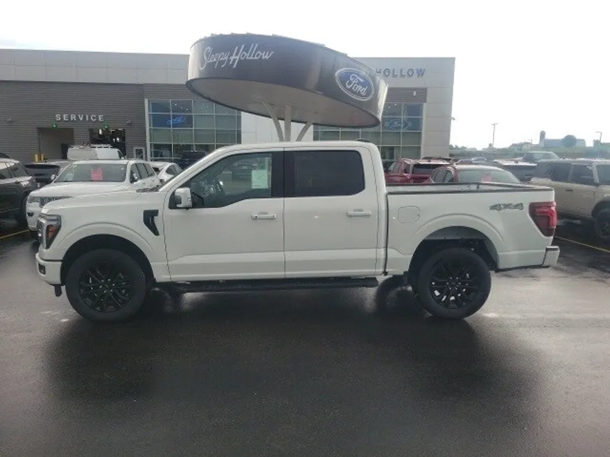 2025 Ford F-150 Lariat photo 1