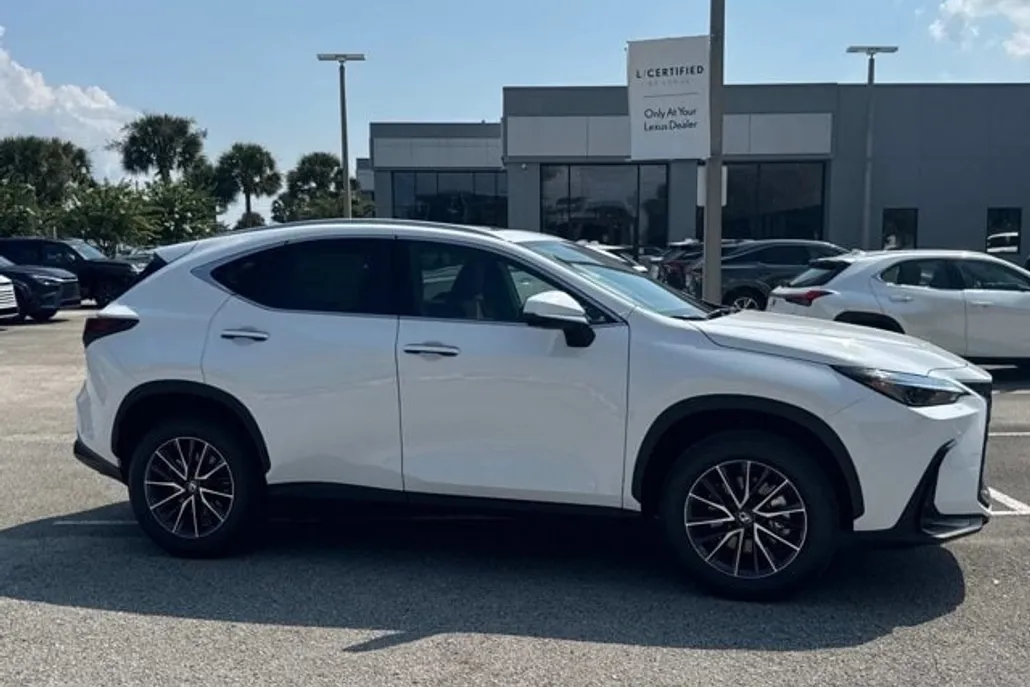 2026 Lexus NX 350 Premium photo 1