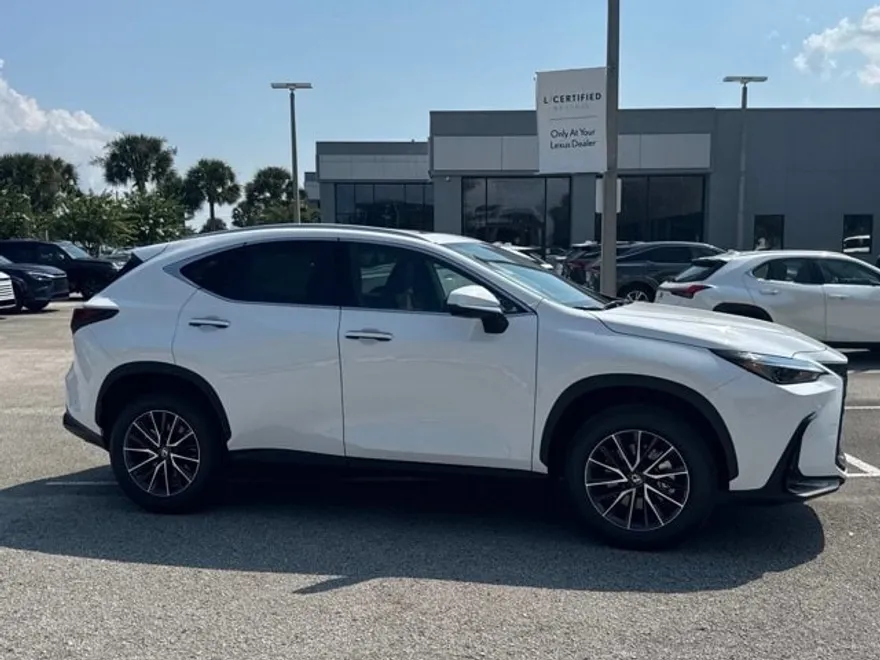 2026 Lexus NX 350 Premium photo 1