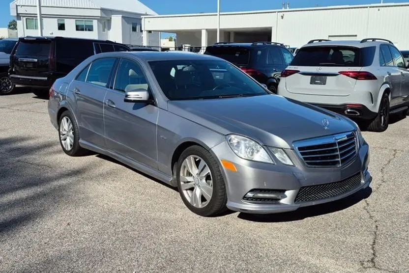 2012 Mercedes Benz E 350 photo 1
