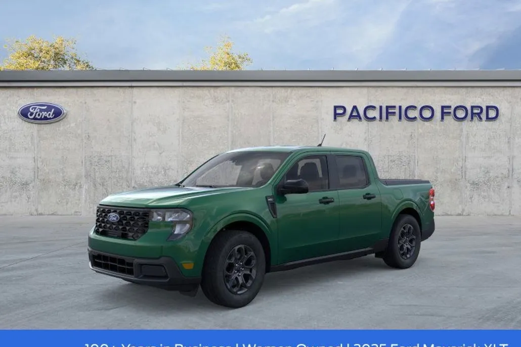 2025 Ford Maverick XLT photo 1
