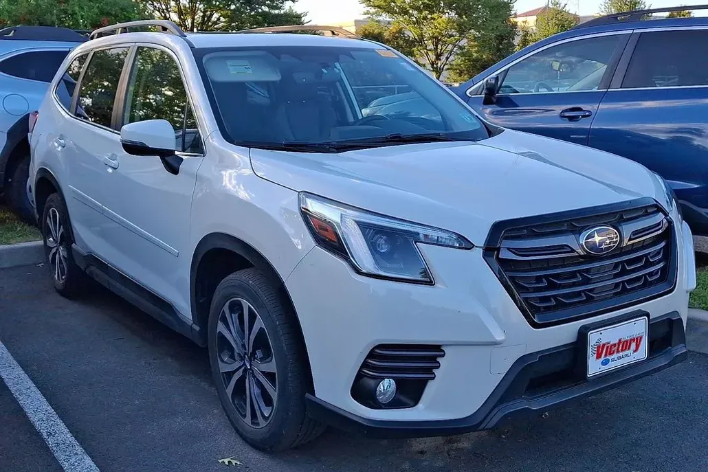 2023 Subaru Forester Limited photo 1