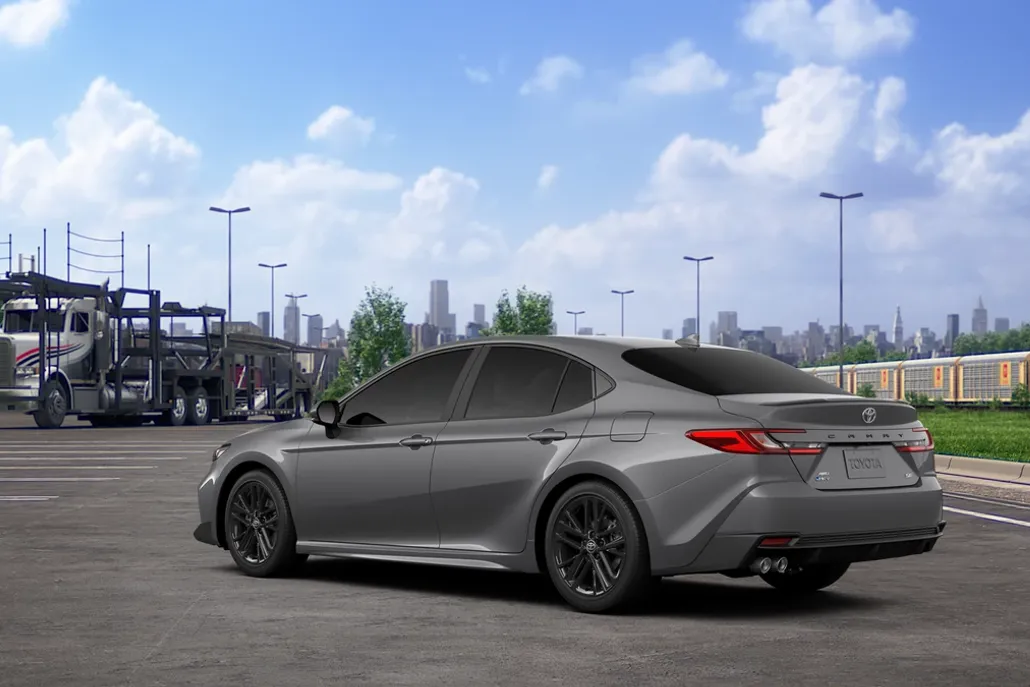 2025 Toyota Camry SE photo 1