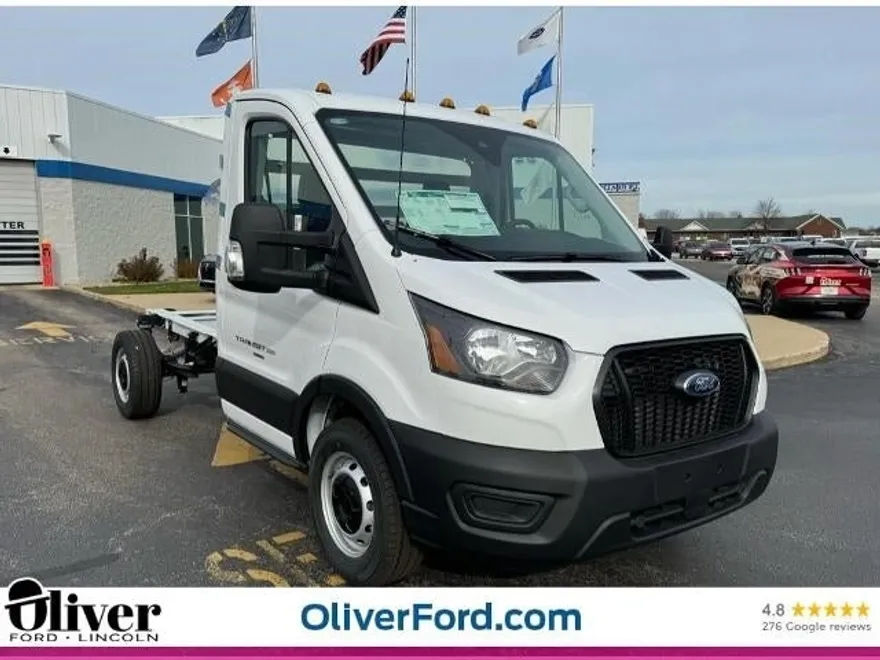 2024 Ford Transit Cutaway photo 1