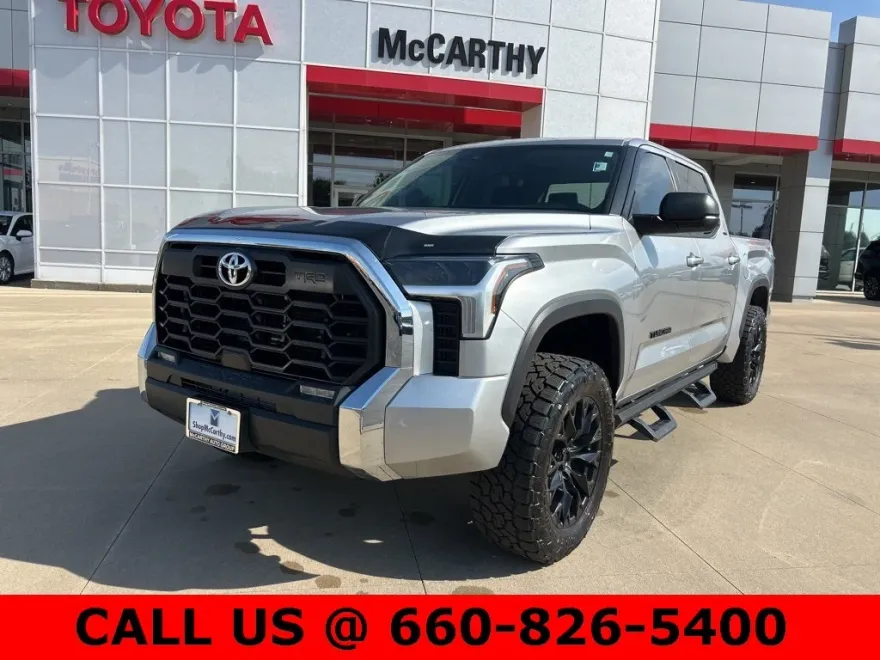 2024 Toyota Tundra SR5 photo 1