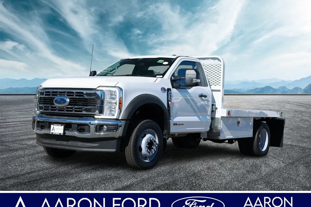 2024 Ford F-550 photo 1