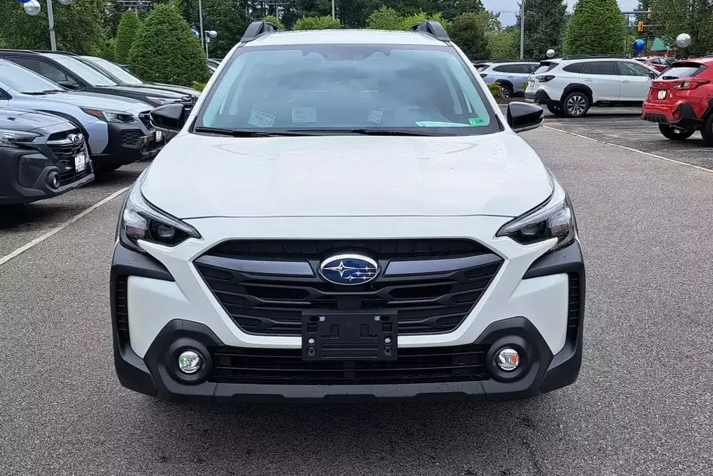 2025 Subaru Outback Premium photo 1