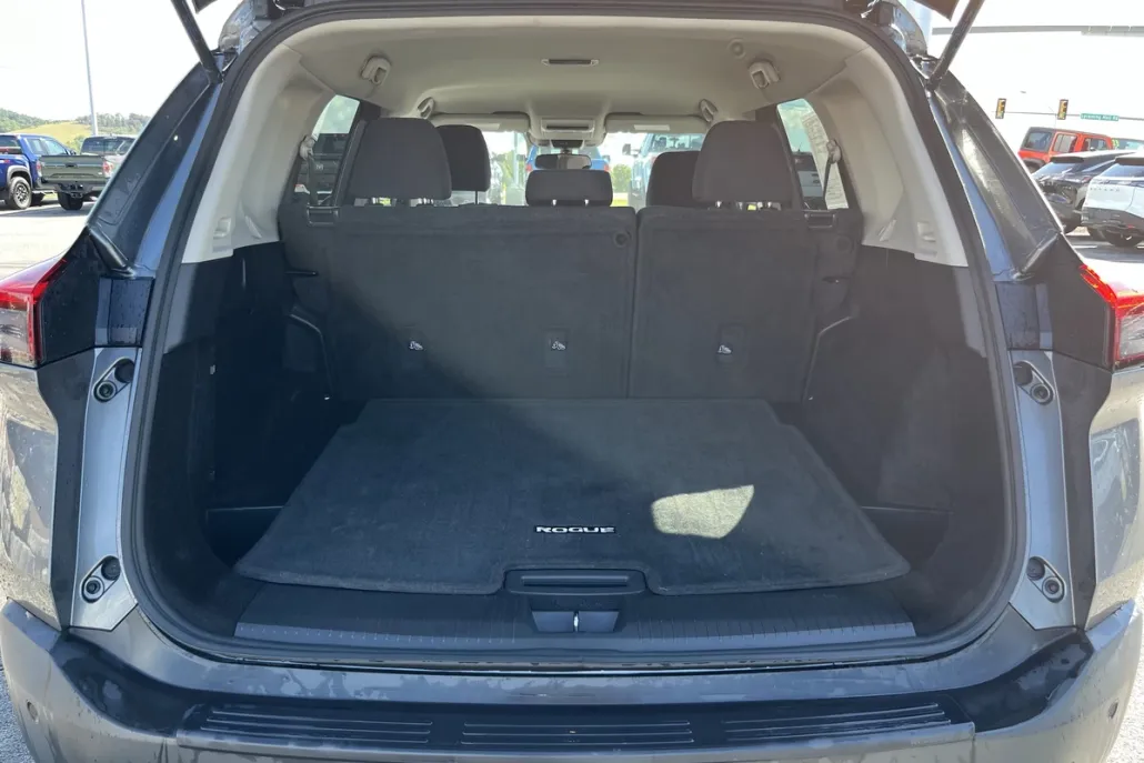 2023 Nissan Rogue AWD S photo 1