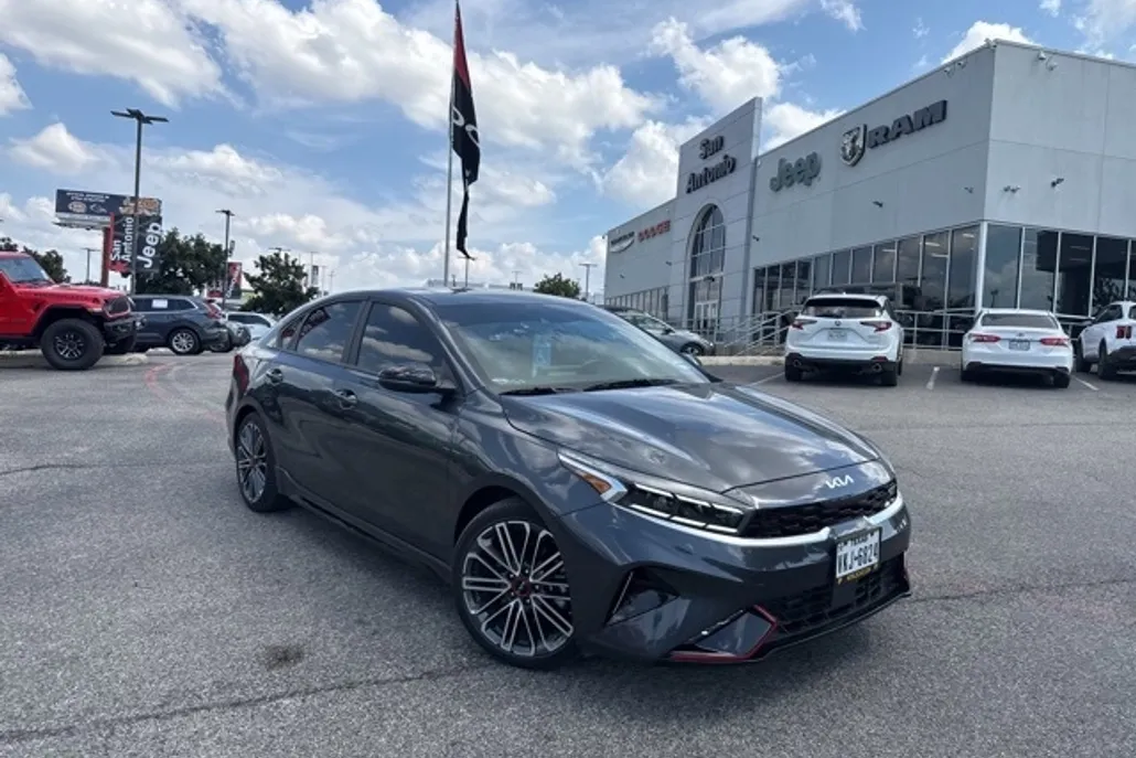 2024 Kia Forte GT photo 1