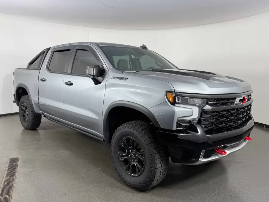 2024 Chevrolet Silverado 1500 ZR2 photo 1