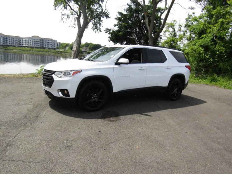 2020 Chevrolet Traverse Leather photo 1