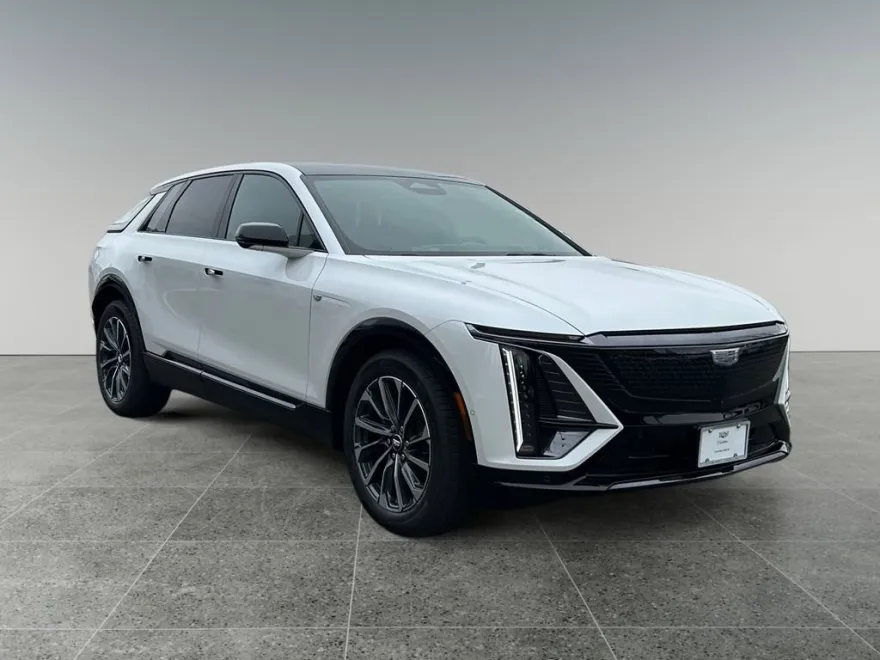 2025 Cadillac Lyriq Sport photo 1