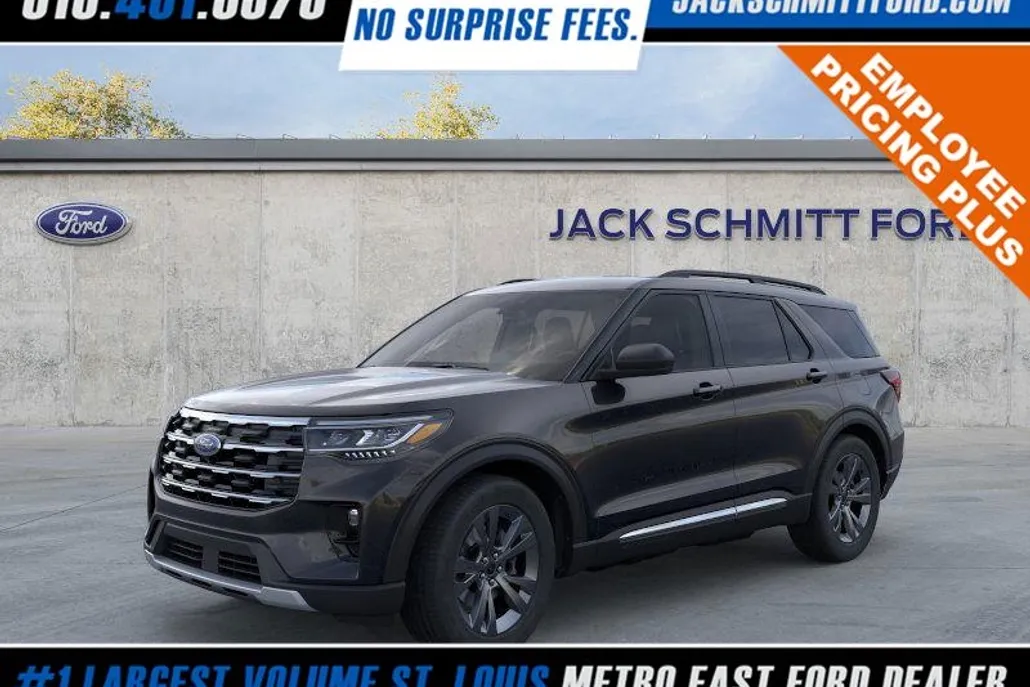 2025 Ford Explorer photo 1