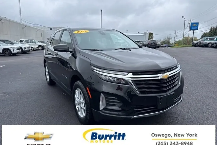 2022 Chevrolet Equinox LT photo 1