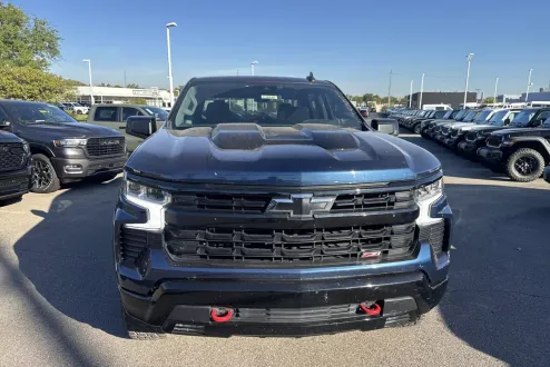 2022 Chevrolet Silverado 1500 LT Trail Boss photo 2