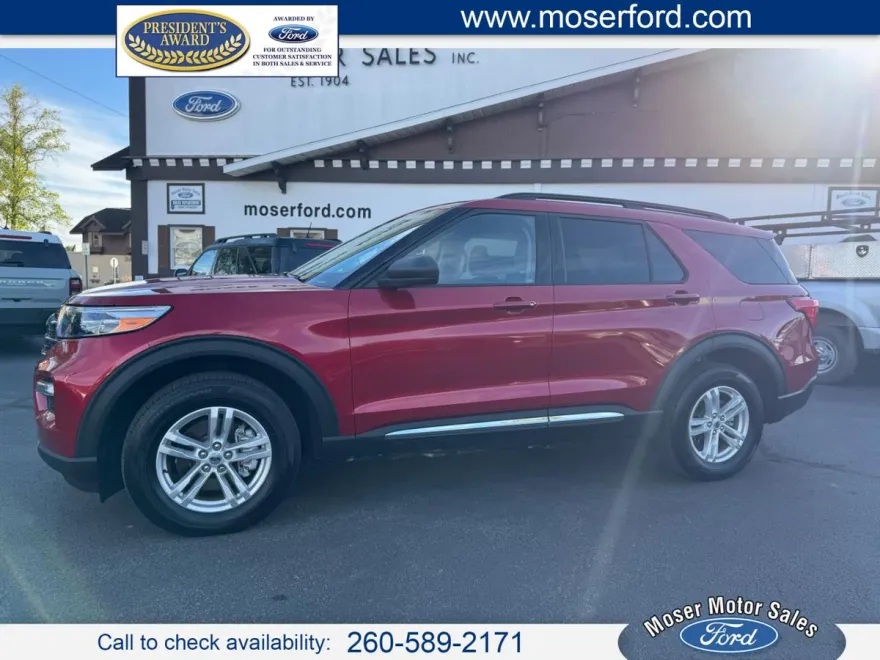 2022 Ford Explorer XLT photo 1