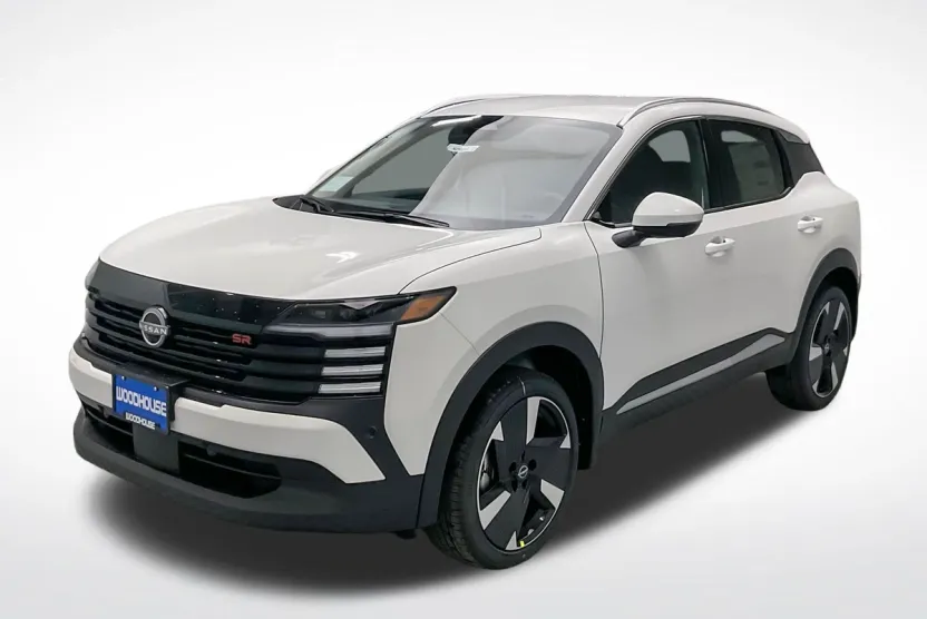 2025 Nissan Kicks SR photo 1