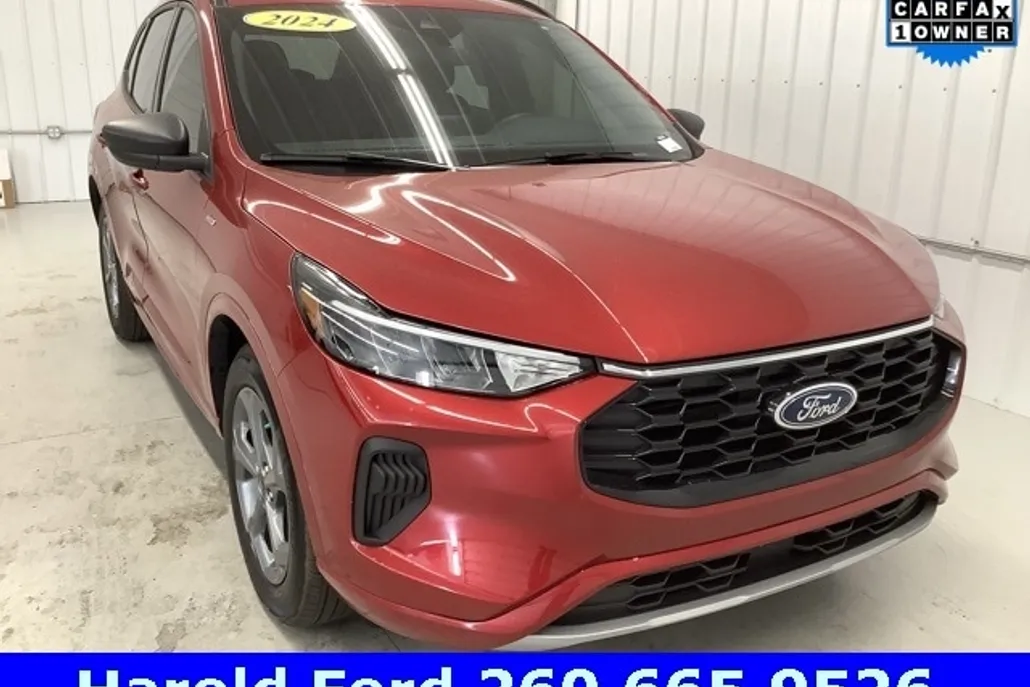 2024 Ford Escape ST-Line photo 1