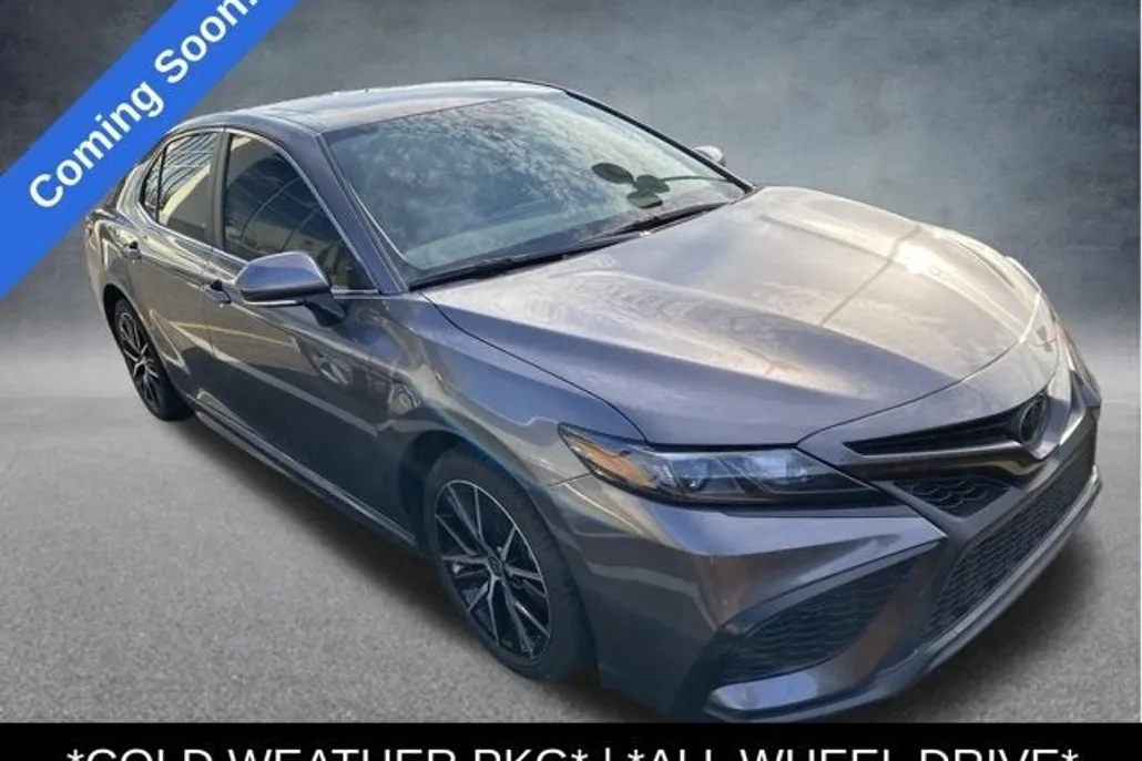 2022 Toyota Camry Base photo 1