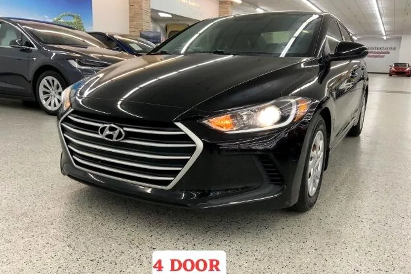 2018 Hyundai Elantra SE photo 1