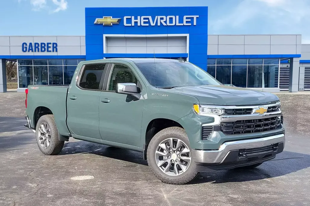 2026 Chevrolet Silverado 1500 LT photo 1
