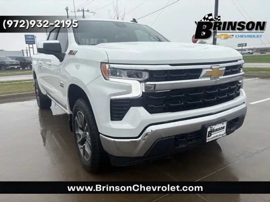 2025 Chevrolet Silverado 1500 LT photo 1