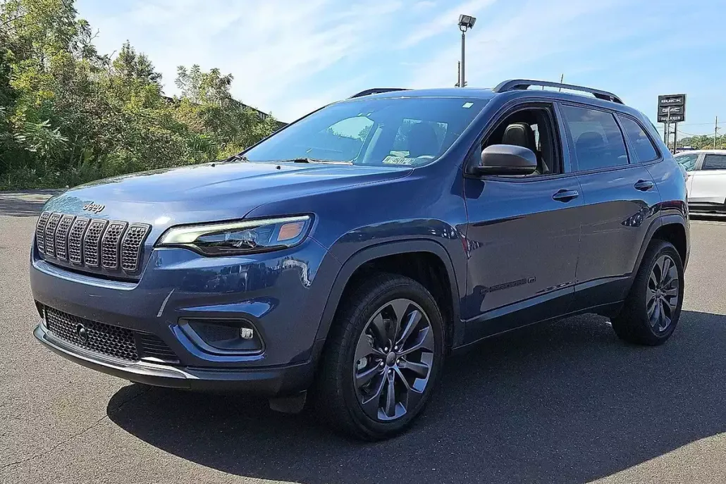 2021 Jeep Cherokee 80th Anniversary Edition photo 1