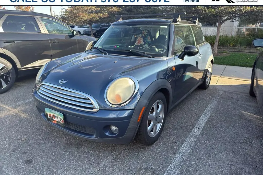 2010 Mini Cooper Hardtop photo 1