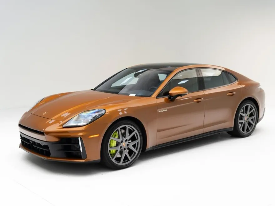2025 Porsche Panamera 4 E-Hybrid photo 1