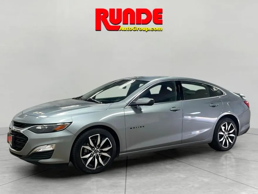 2024 Chevrolet Malibu RS photo 1