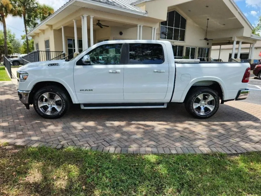 2020 Ram 1500 Laramie photo 1