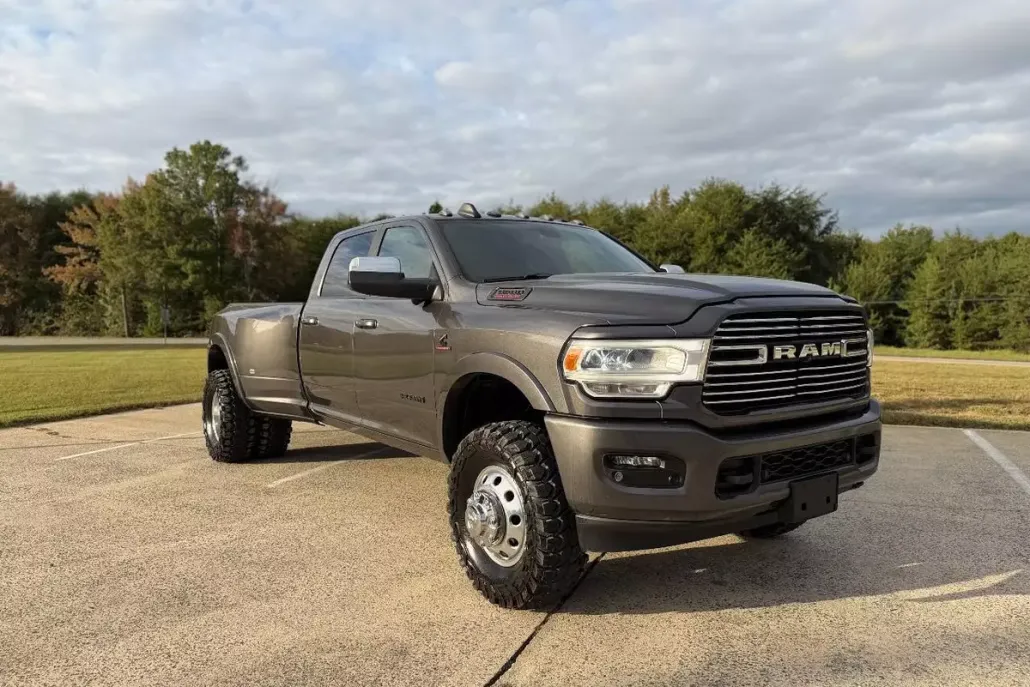 2019 Ram 3500 Laramie photo 1