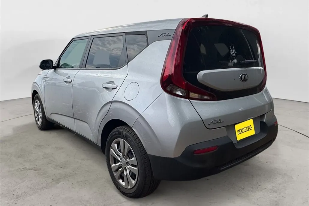 2020 Kia Soul LX photo 1
