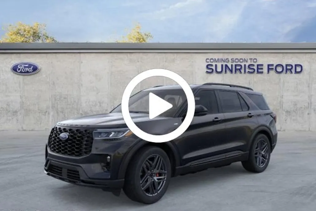 2025 Ford Explorer ST-Line photo 1