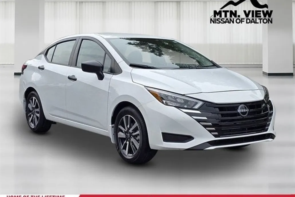 2025 Nissan Versa S photo 1