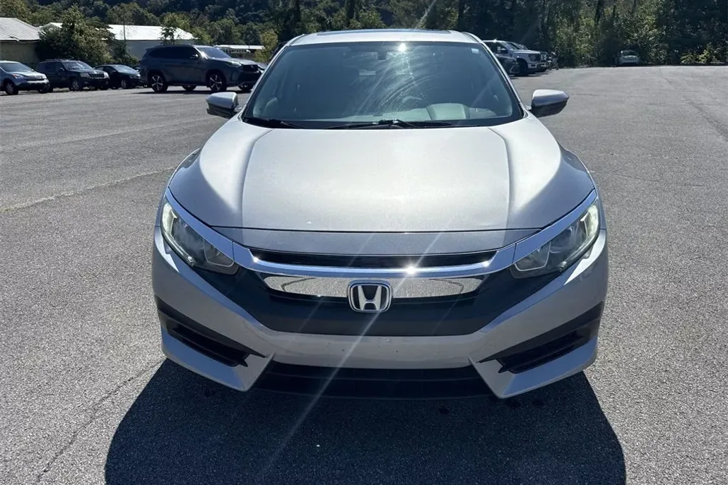 2018 Honda Civic EX photo 1